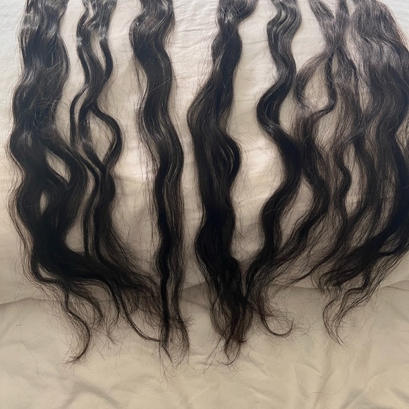 Curly hair extensions - Picture 2 of 3